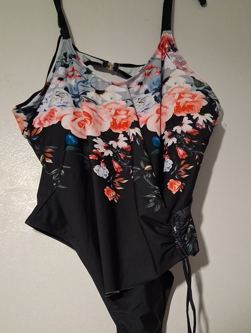 Floral Print Black Women's One Piece Swimsuit Size 4 XL